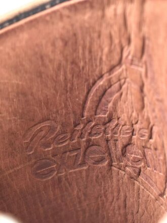 Paar Reitstiefel für Offiziere der Wehrmacht. Leicht getragenes Paar in gutem Gesamtzustand, Sohlenlänge 27cm, mit Stiefelspannern