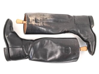 Paar Reitstiefel für Offiziere der Wehrmacht. Leicht...
