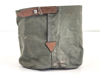 Tasche für ein Kochgeschirr der Wehrmacht. Datiert 1938. Nicht aus einem Tornister herausgetrennt, sondern exakt so verausgabt.