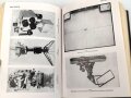 "Nauticus 1941 - Jahrbuch für Deutschlands Seeinteressen" datiert 1941, 493 Seiten, unter DIN A5