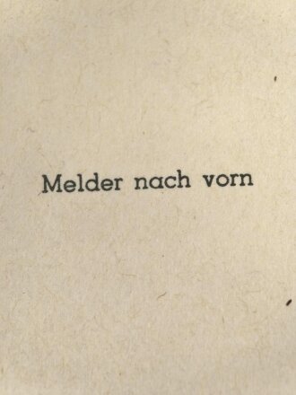 Dekorativer Druck aus der Zeit des zweiten Weltkrieges "Melder nach vorn" Maße: 24,5 x 30,5 cm