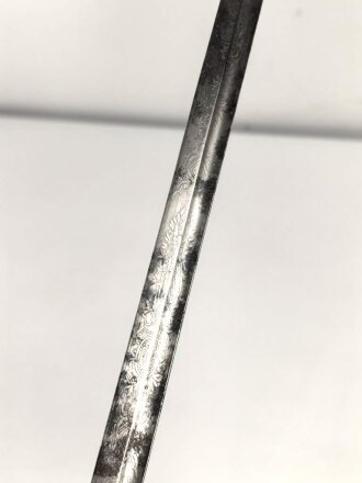 Kaiserreich, Infanterie Offiziers Degen alter Art. Beidseitige Klingenätzung, Hersteller WK & C. Lederscheide leicht geschrumpft.