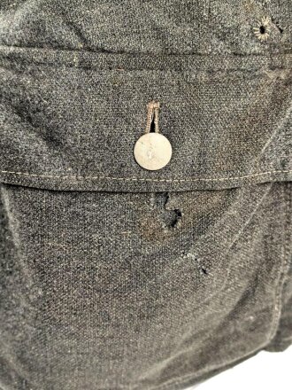 Heer, Feldbluse für Mannschaften Modell 1943. Stark getragenes Stück, die Kragenspiegel original vernäht