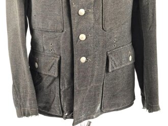 Heer, Feldbluse für Mannschaften Modell 1943. Stark getragenes Stück, die Kragenspiegel original vernäht