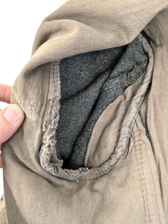 Heer, Feldbluse für Mannschaften Modell 1943. Stark getragenes Stück, die Kragenspiegel original vernäht