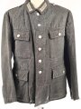 Heer, Feldbluse für Mannschaften Modell 1943. Stark getragenes Stück, die Kragenspiegel original vernäht