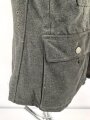 Heer, Feldbluse für Mannschaften Modell 1943. Stark getragenes Stück, die Kragenspiegel original vernäht