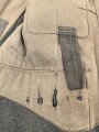 Heer, Feldbluse für Mannschaften Modell 1943. Stark getragenes Stück, die Kragenspiegel original vernäht