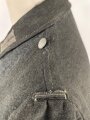 Heer, Feldbluse für Mannschaften Modell 1943. Stark getragenes Stück, die Kragenspiegel original vernäht