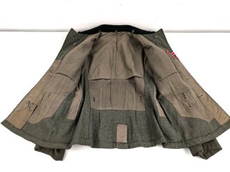 Heer, Feldbluse für Mannschaften Modell 1936. Getragenes Stück, die Effekten höchstwahrscheinlich original vernäht.