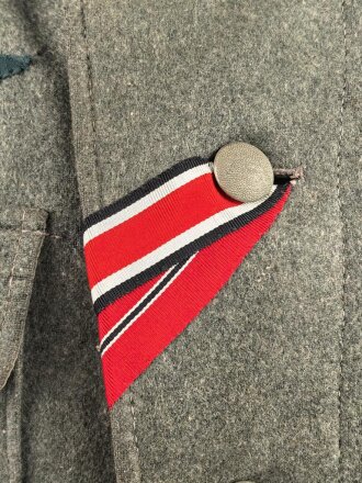 Heer, Feldbluse für Mannschaften Modell 1936. Getragenes Stück, die Effekten höchstwahrscheinlich original vernäht.