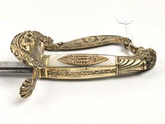 Bayern, Degen für Staatsbeamte. Ausführung mit gekröntem Monogramm " M "  . Die Klinge allem Anschein nach älter, das Griffmonogramm bei Herrscherwechsel getauscht. Guter Gesamtzustand, die Scheide fehlt