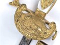 Bayern, Degen für Staatsbeamte. Ausführung mit gekröntem Monogramm " M " für König Maximilian II. (1848-1864) . Die Klinge beidseitig gebläut, leicht verputzt. Hersteller "R.Knecht in Solingen "