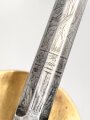Bayern, Degen für Beamte oder Kammerherren. Ausführung mit gekröntem Monogramm " L "  . Die Klinge beidseitig ziseliert, zum Teil verputzt. Lieferant "Schorlemmer in Darmstadt" Scheide fehlt