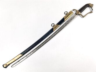 Bayern, Infanterie Offizier Säbel Modell 1836 . Beidseitig geäzte Klinge, ungereinigt. Das Griffstück mit leichtem Spiel, die Scheide nachlackiert, sonst guter Gesamtzustand.