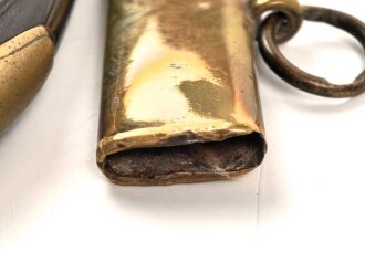 Bayern, Infanterie Offizier Säbel Modell 1836 . Beidseitig geäzte Klinge, ungereinigt. Das Griffstück mit leichtem Spiel, die Scheide nachlackiert, sonst guter Gesamtzustand.