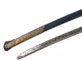 Bayern, Infanterie Offizier Säbel Modell 1836 . Beidseitig geäzte Klinge, ungereinigt. Das Griffstück mit leichtem Spiel, die Scheide nachlackiert, sonst guter Gesamtzustand.