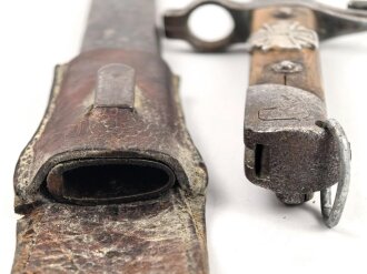 Österreich k.u.k., Seitengewehr Mannlicher Modell 1895 für Unteroffiziere. Im Koppelschuh. Auf der Griffschale Emblem " "der Heimat treu"
