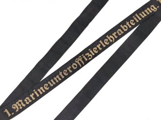 Kriegsmarine, Mützenband " 1.Marineunteroffizierlehrabteilung"  Länge knapp 150cm