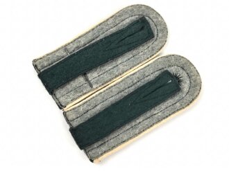 Heer, Paar Schulterklappen für einen Unteroffizier im Infanterie Regiment 88. Eigentumstücke