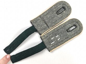 Heer, Paar Schulterklappen für einen Unteroffizier im Infanterie Regiment 88. Eigentumstücke