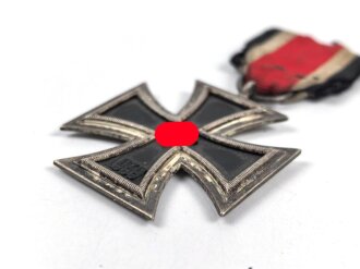 Eisernes Kreuz 2. Klasse 1939, Eisenkern vollständig geschwärzt, am Band