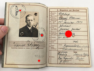 Wehrpaß, ausgestellt 1940, darüber hinaus keine Einträge