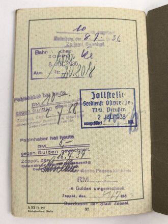 Deutsches Reich , Reisepass eines kaufmännischen Angestellten aus Königsberg, datiert 1936