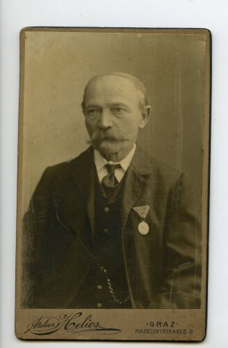 k.u.k. Österreich Ungarn, Hartkartonbild etwa 6,5 x 10,5 cm eines Fotostudios aus Graz
