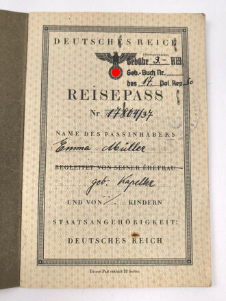 Deutsches Reich,  Reisepass einer Frau aus Frankfurt,...
