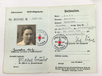 Konvolut Ausweise einer BDM Führerin im Obergau 13 Hessen Nassau. Dazu Ihre Sporturkunden meist zum Thema Tennis sowie diverse Fotos