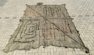Tarnnetz Wehrmacht ca. 3 x3 Meter, mit Spannleinen und Transportbeutel. Für Fahrzeuge, Geschütze und Unterstände. Selten