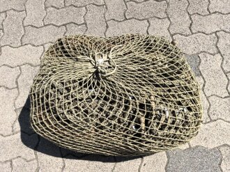 Tarnnetz Wehrmacht ca. 3 x3 Meter, mit Spannleinen und Transportbeutel. Für Fahrzeuge, Geschütze und Unterstände. Selten