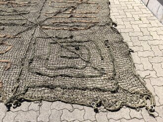 Tarnnetz Wehrmacht ca. 3 x3 Meter, mit Spannleinen und Transportbeutel. Für Fahrzeuge, Geschütze und Unterstände. Selten