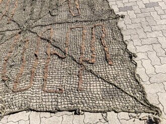 Tarnnetz Wehrmacht ca. 3 x3 Meter, mit Spannleinen und Transportbeutel. Für Fahrzeuge, Geschütze und Unterstände. Selten