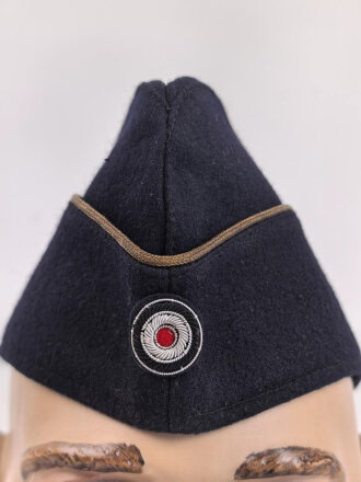 Kriegsmarine, dunkelblaues Schiffchen für Offiziere, der Adler fehlt, sehr guter Zustand, Kopfgrösse 56