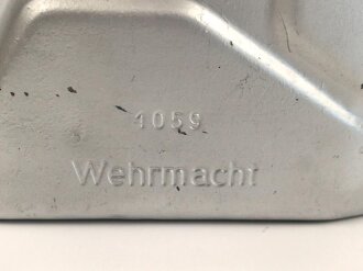 20 Liter Kraftstoff Kanister Wehrmacht, Hersteller Austria Wien 1944. Mehrfach überlackiert, darunter sandfarbener Originallack. KEIN VERSAND NACH ÜBERSEE