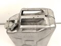 20 Liter Kraftstoff Kanister Wehrmacht, Hersteller Austria Wien 1944. Mehrfach überlackiert, darunter sandfarbener Originallack. KEIN VERSAND NACH ÜBERSEE