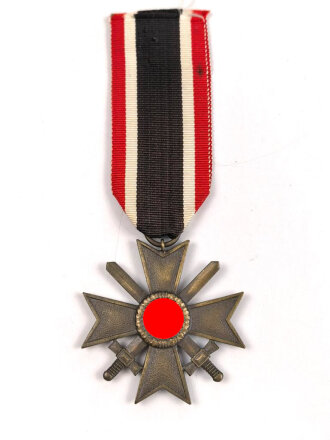 Kriegsverdienstkreuz 2. Klasse mit Schwertern, Buntmetall, am Band
