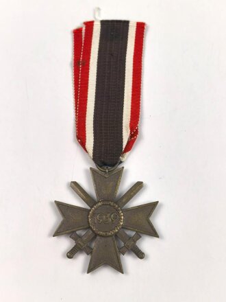 Kriegsverdienstkreuz 2. Klasse mit Schwertern, Buntmetall, am Band