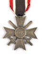 Kriegsverdienstkreuz 2. Klasse mit Schwertern, Buntmetall, am Band