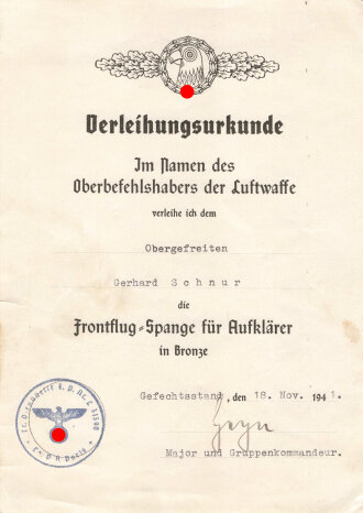 Luftwaffe, Gruppe Verleihungsurkunden für einen Aufklärer