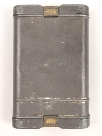 Reinigungsgerät 34 der Wehrmacht. Leerer...