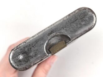 Reinigungsgerät 34 der Wehrmacht. Leerer Behälter, ohne Herstellerbezeichnung