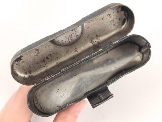 Reinigungsgerät 34 der Wehrmacht. Leerer Behälter, Hersteller "cmr41" Luftwaffenblauer Originallack