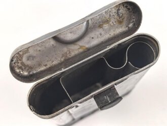 Reinigungsgerät 34 der Wehrmacht. Leerer Behälter, Hersteller "cmr41" Luftwaffenblauer Originallack