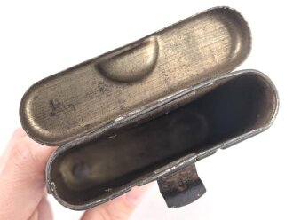 Reinigungsgerät 34 der Wehrmacht. Leerer Behälter, Hersteller "arr43" Luftwaffenblauer Originallack