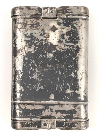Reinigungsgerät 34 der Wehrmacht. Leerer Behälter, Hersteller "64" Luftwaffenblauer Originallack
