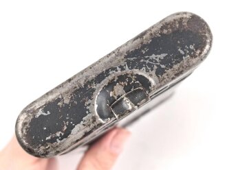 Reinigungsgerät 34 der Wehrmacht. Leerer Behälter, Hersteller "64" Luftwaffenblauer Originallack