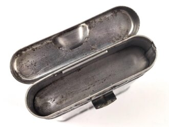 Reinigungsgerät 34 der Wehrmacht. Leerer Behälter, Hersteller "64" Luftwaffenblauer Originallack